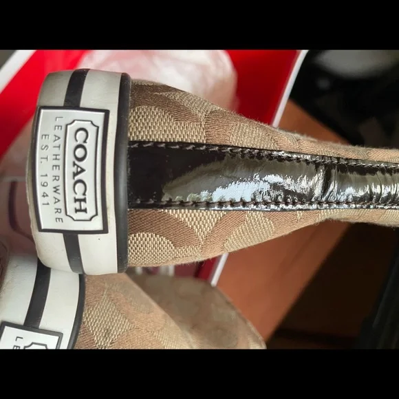 COACH - Picture 3 of 10